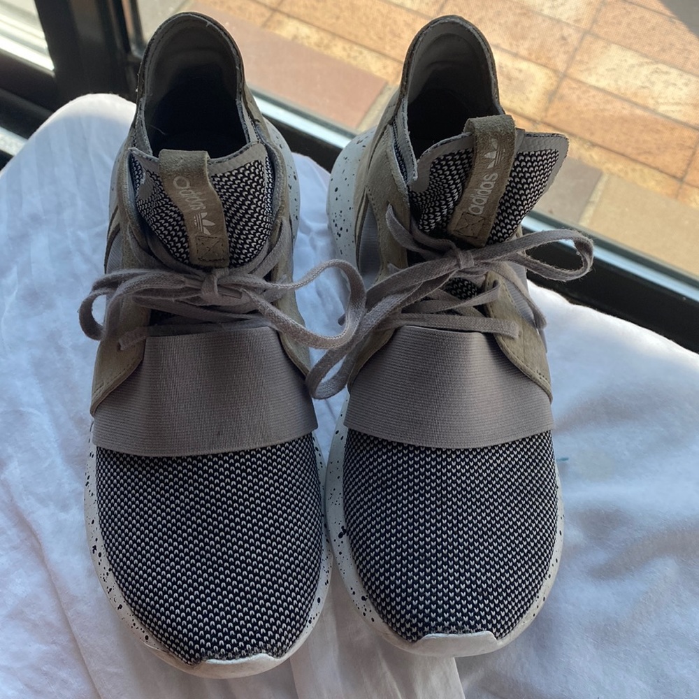 ADIDAS TUBULAR